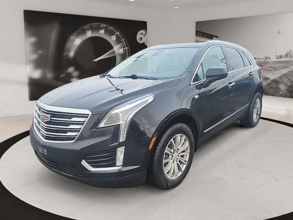 2017 Cadillac XT5 in Quebec, Quebec - 1 - w1024h768px