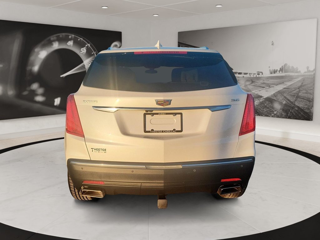 2019 Cadillac XT5 in Quebec, Quebec - 3 - w1024h768px