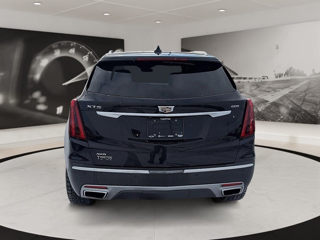 2021 Cadillac XT5 in Quebec, Quebec - 3 - w1024h768px