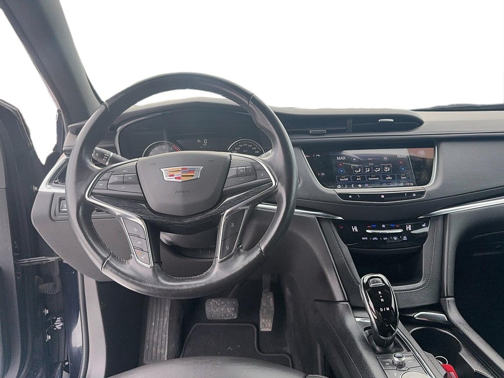 2021 Cadillac XT5 in Quebec, Quebec - 10 - w1024h768px