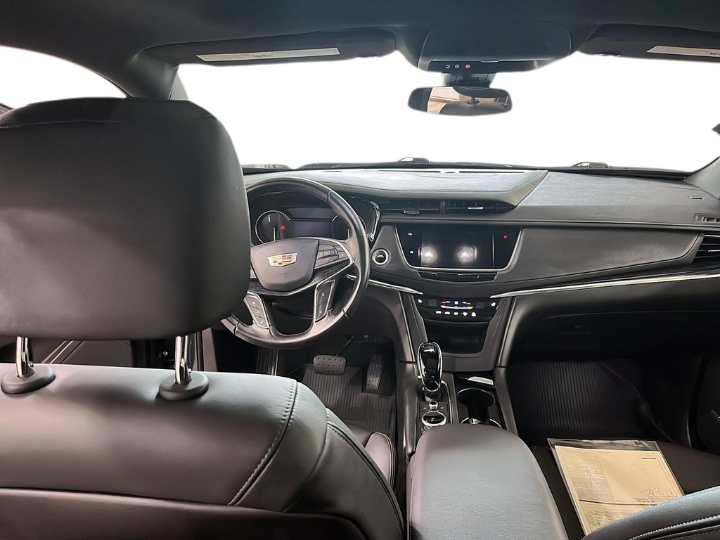 2021 Cadillac XT5 in Quebec, Quebec - 10 - w1024h768px