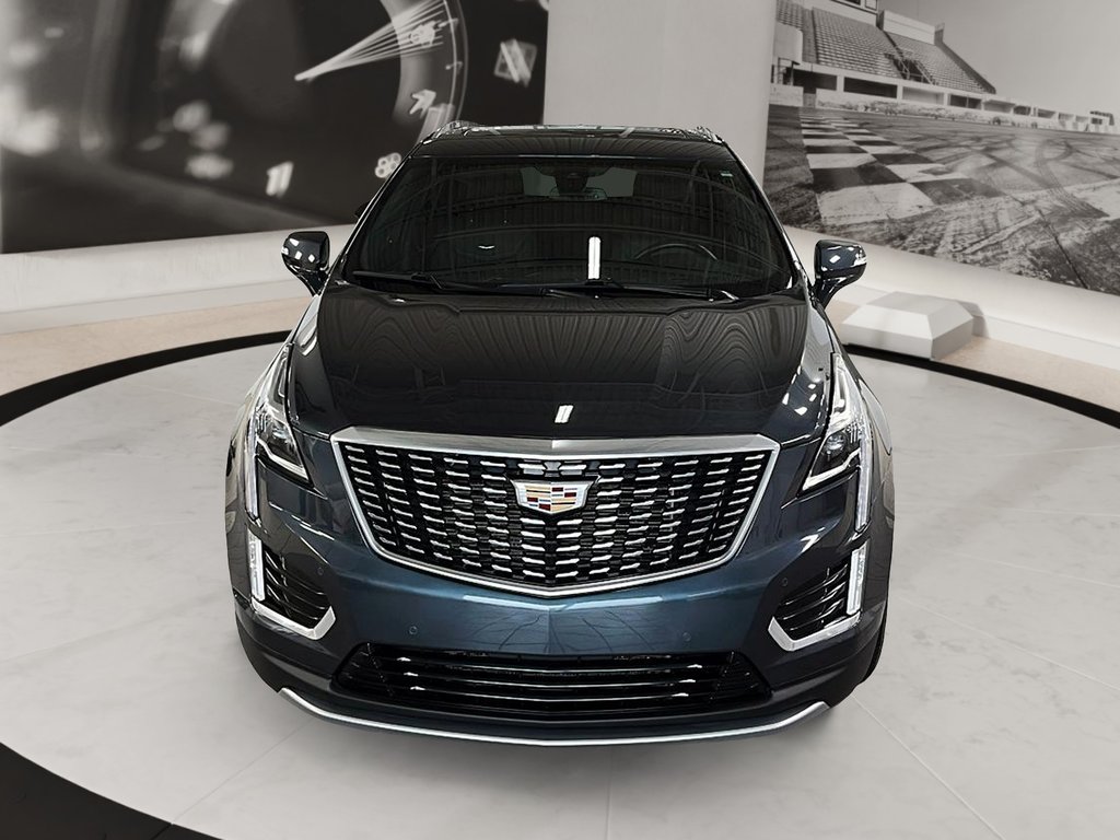 2021 Cadillac XT5 in Quebec, Quebec - 2 - w1024h768px