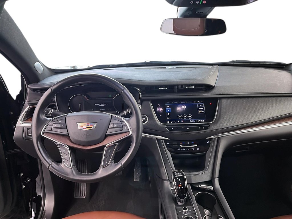 2021 Cadillac XT5 in Quebec, Quebec - 14 - w1024h768px