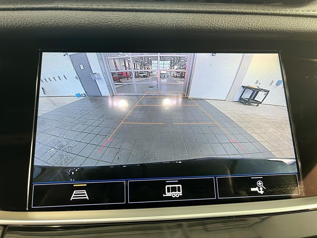 2021 Cadillac XT5 in Quebec, Quebec - 17 - w1024h768px