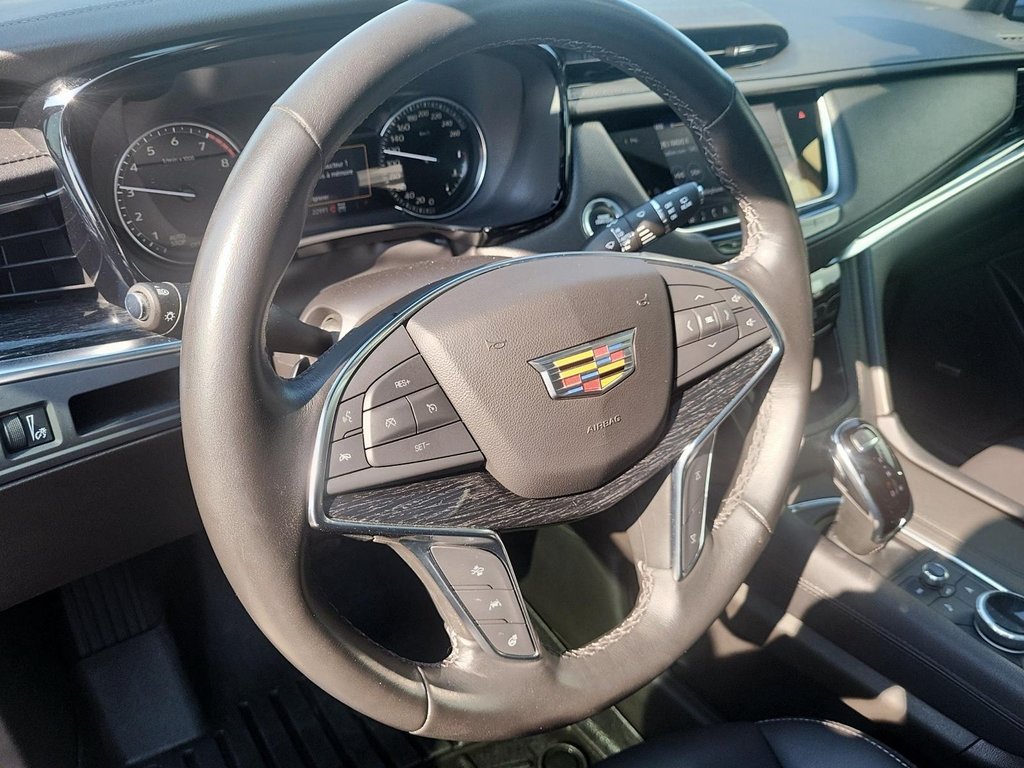 2023 Cadillac XT5 in Quebec, Quebec - 12 - w1024h768px