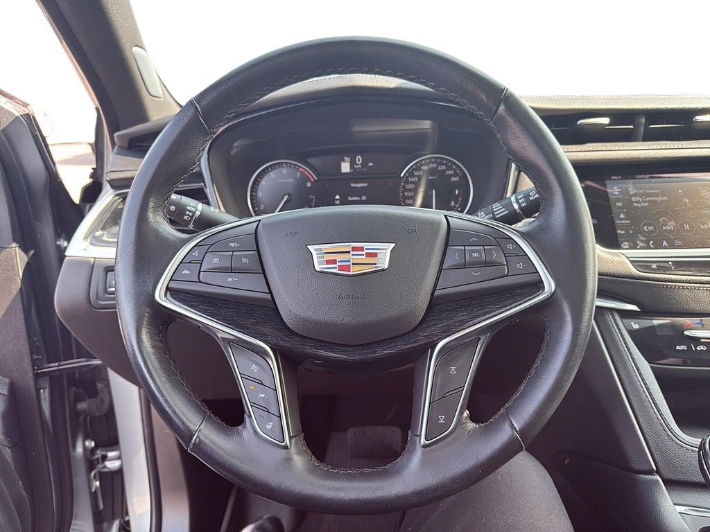 2023 Cadillac XT5 in Quebec, Quebec - 12 - w1024h768px