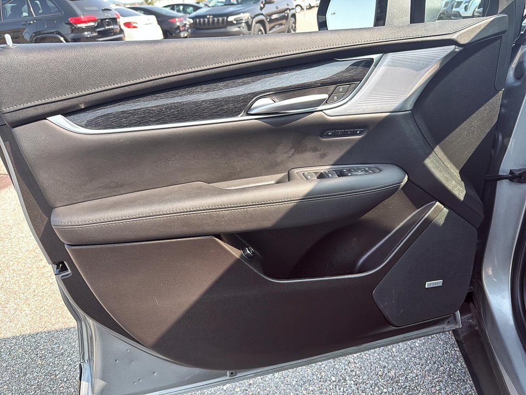 2023 Cadillac XT5 in Quebec, Quebec - 11 - w1024h768px