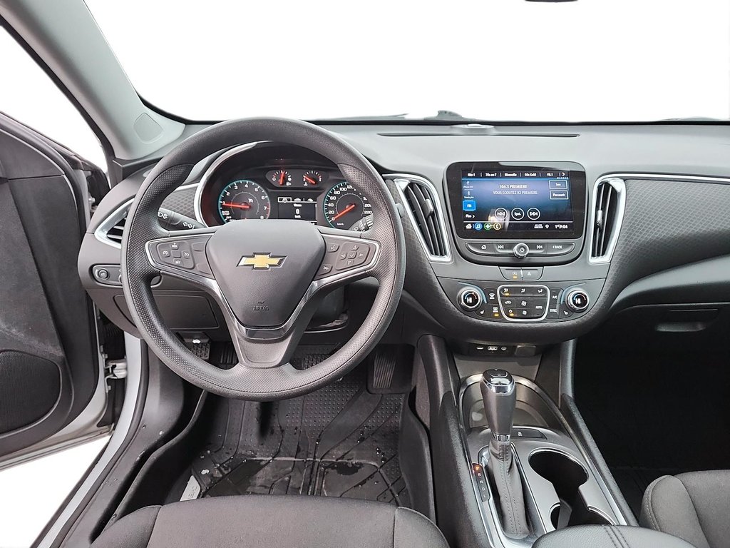 2020 Chevrolet Malibu in Quebec, Quebec - 10 - w1024h768px