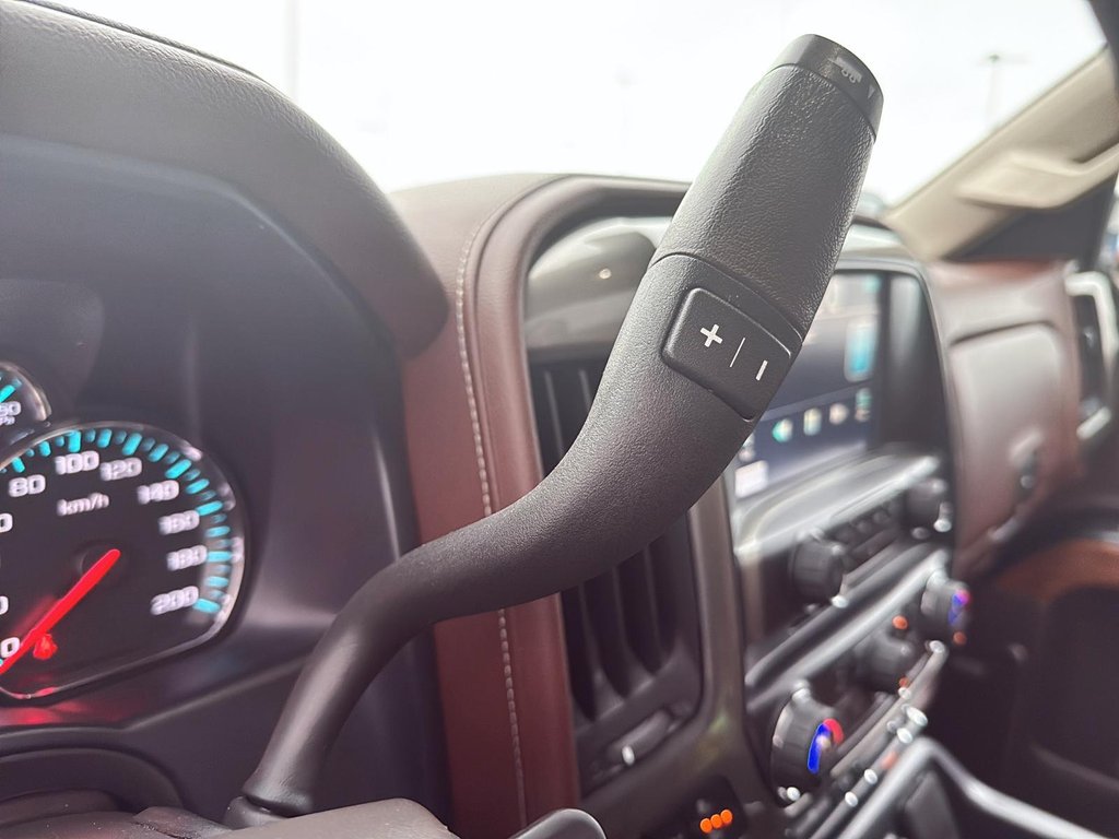 Chevrolet SILVERADO 1500  2015 à Québec, Québec - 18 - w1024h768px