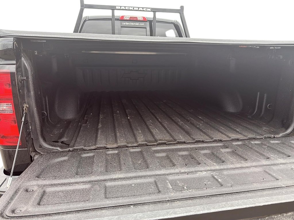 Chevrolet SILVERADO 1500  2015 à Québec, Québec - 19 - w1024h768px