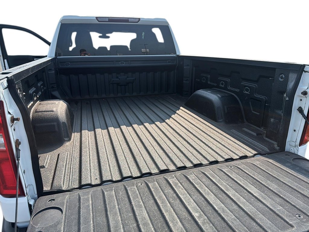 Chevrolet Silverado 1500  2021 à Québec, Québec - 13 - w1024h768px