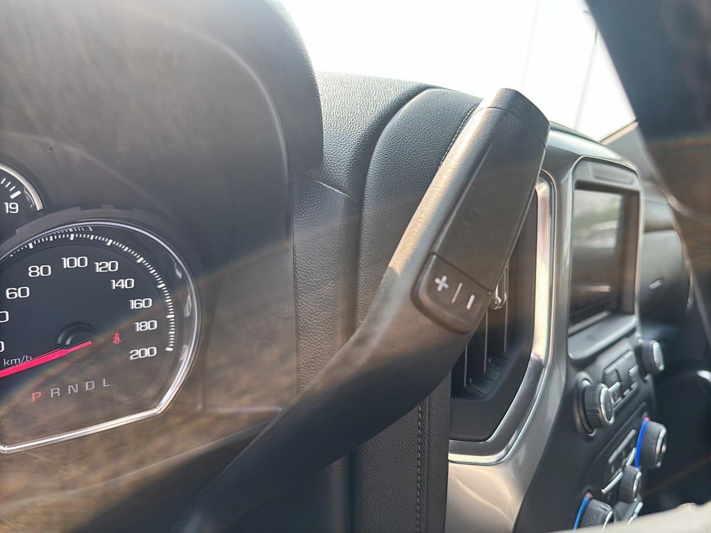 Chevrolet Silverado 1500  2021 à Québec, Québec - 12 - w1024h768px