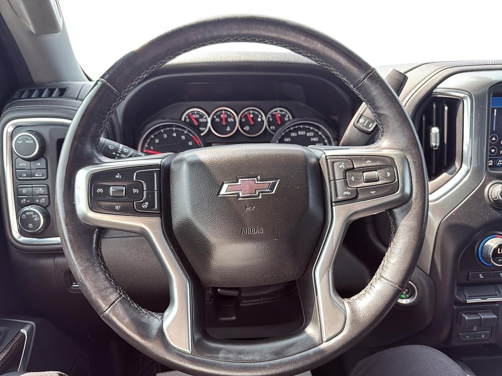 Chevrolet Silverado 1500  2021 à Québec, Québec - 11 - w1024h768px