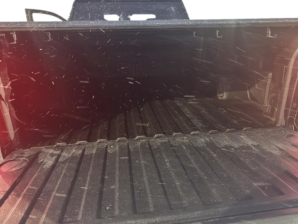 Chevrolet SILVERADO 1500  2021 à Québec, Québec - 14 - w1024h768px