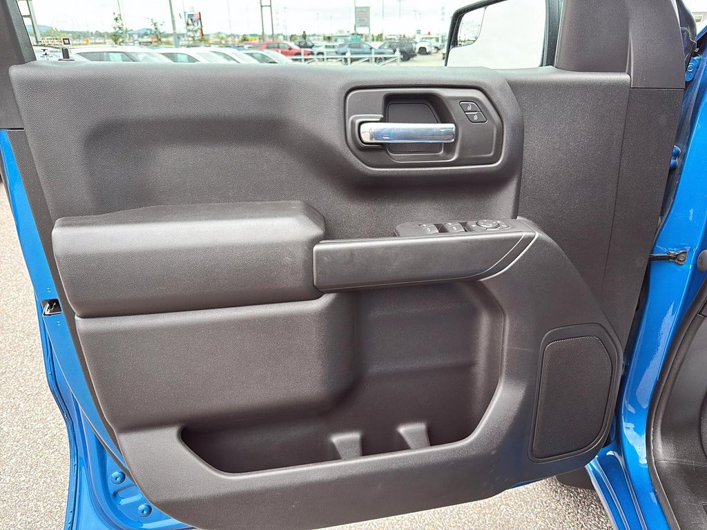 2022 Chevrolet Silverado 1500 in Quebec, Quebec - 10 - w1024h768px