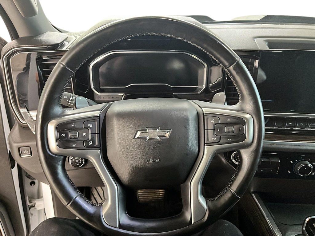 Chevrolet Silverado 1500  2023 à Québec, Québec - 12 - w1024h768px