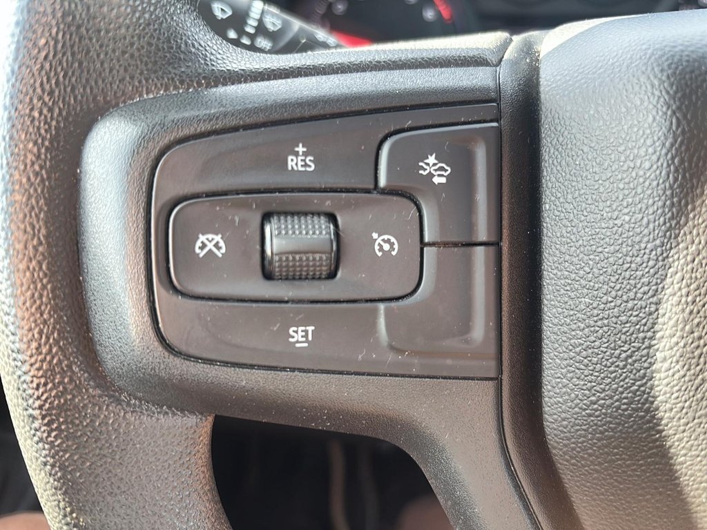 Chevrolet SILVERADO 1500  2023 à Québec, Québec - 12 - w1024h768px