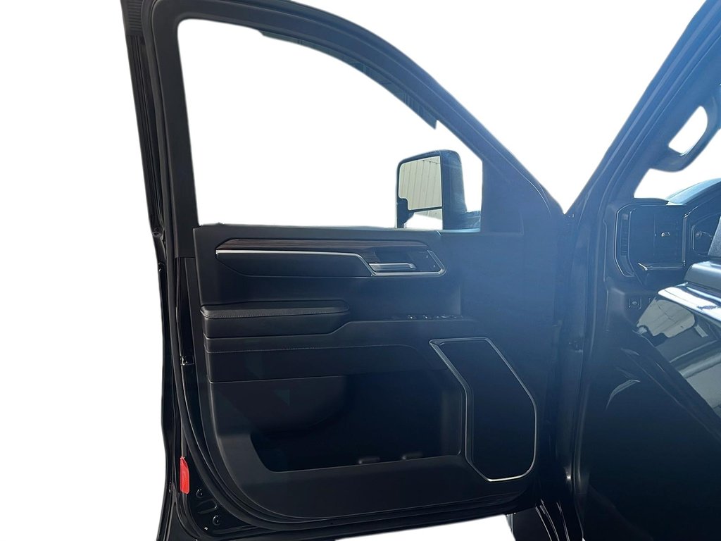 Chevrolet SILVERADO 1500  2024 à Québec, Québec - 10 - w1024h768px