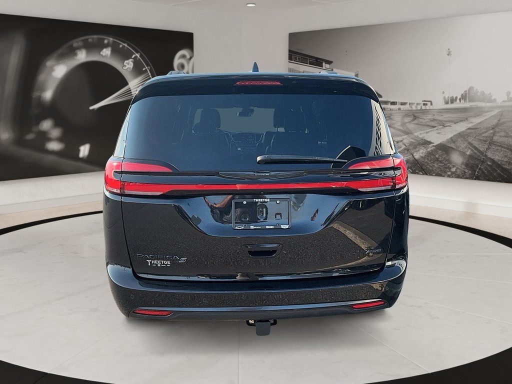 2022 Chrysler Pacifica in Quebec, Quebec - 3 - w1024h768px