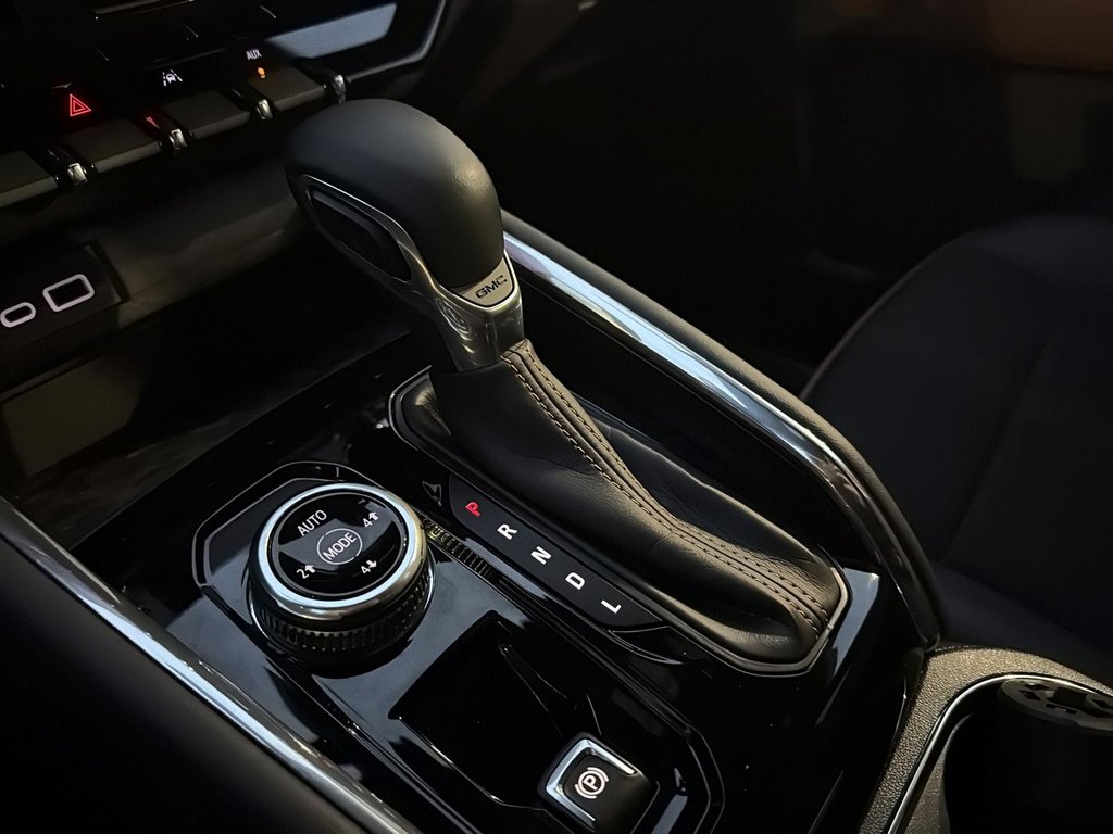 2023 GMC CANYON in Quebec, Quebec - 12 - w1024h768px