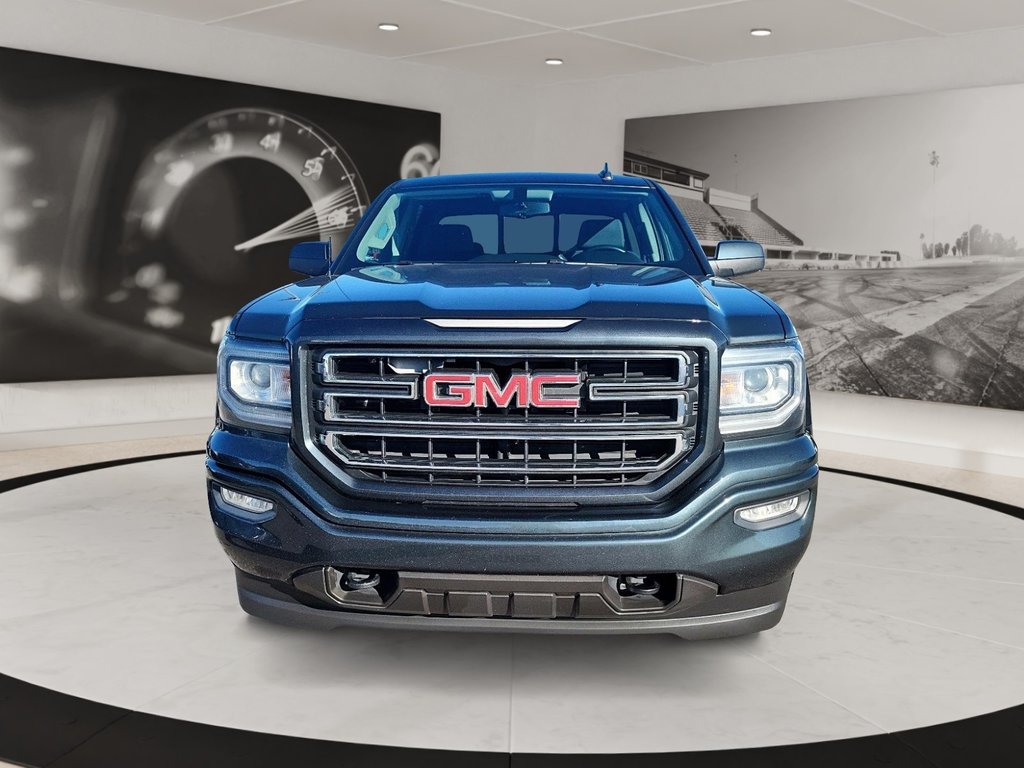 GMC Sierra 1500 4WD Crew  2017 à Québec, Québec - 2 - w1024h768px