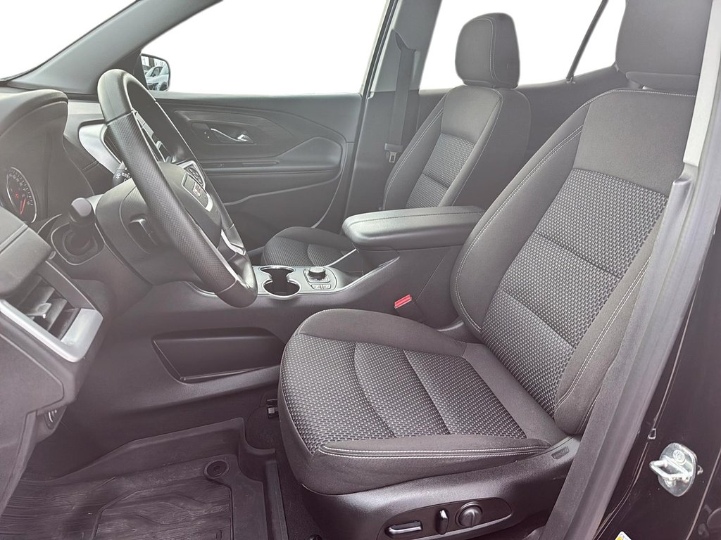 2023 GMC TERRAIN in Quebec, Quebec - 8 - w1024h768px