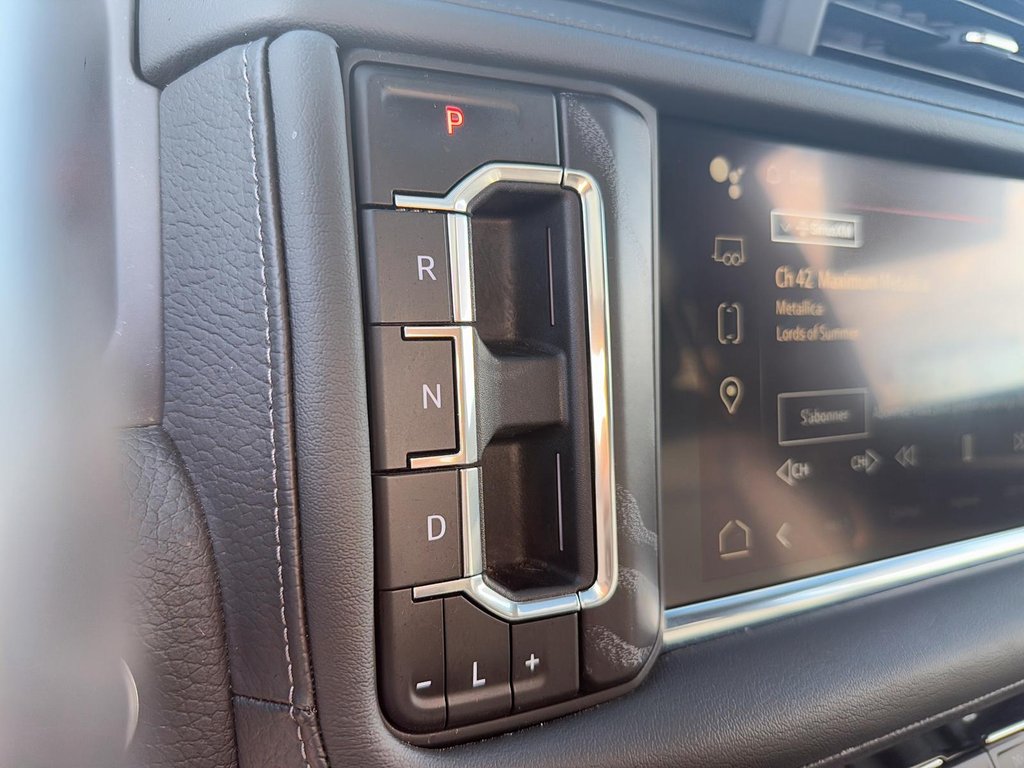 2024 GMC Yukon XL in Quebec, Quebec - 14 - w1024h768px