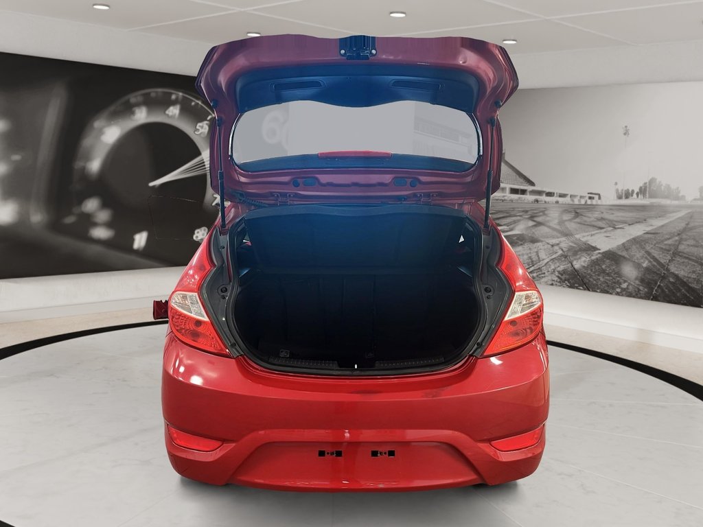 Hyundai ACCENT  2015 à Québec, Québec - 6 - w1024h768px