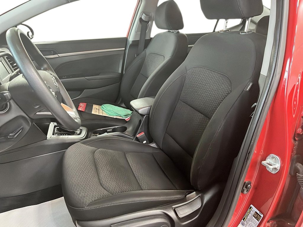 Hyundai ELANTRA  2020 à Québec, Québec - 9 - w1024h768px