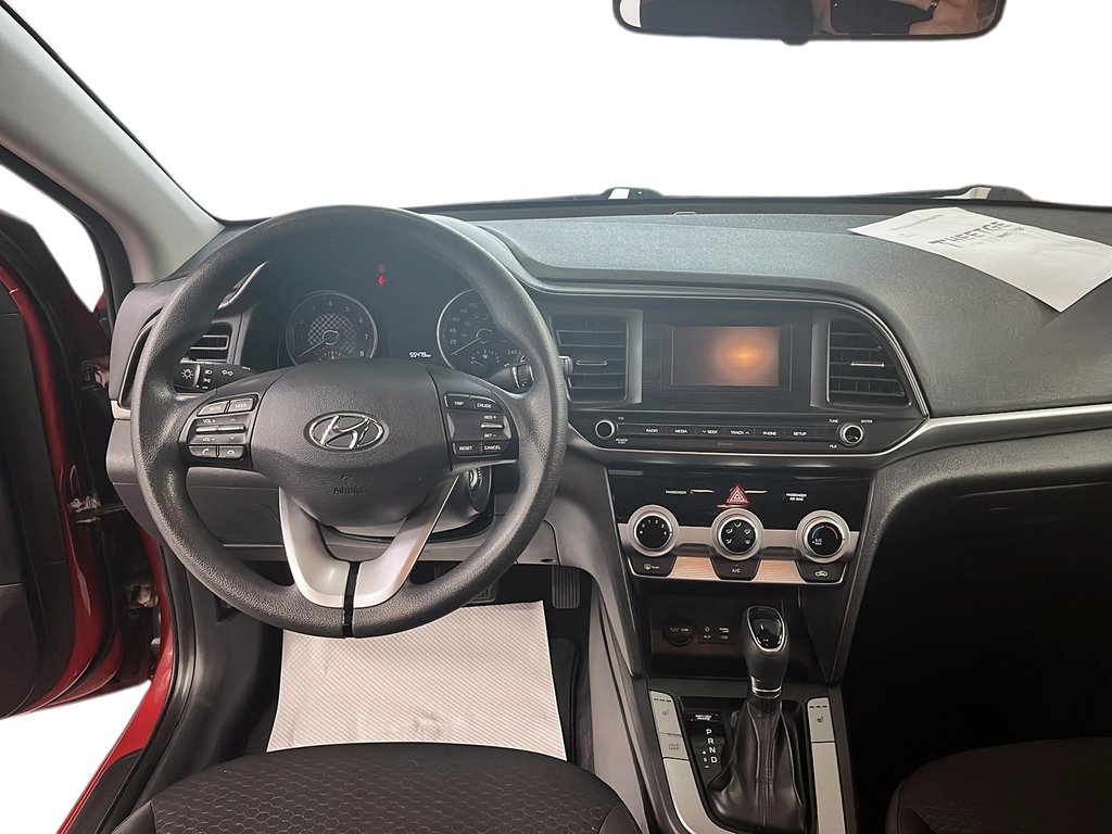 Hyundai ELANTRA  2020 à Québec, Québec - 10 - w1024h768px
