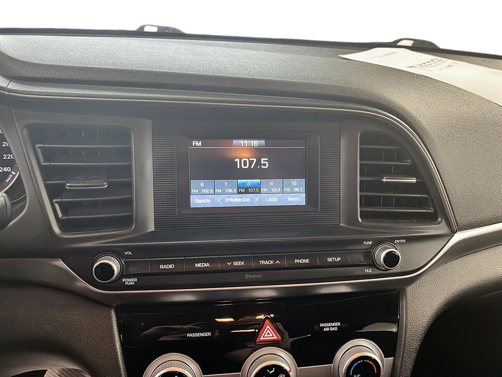 Hyundai ELANTRA  2020 à Québec, Québec - 14 - w1024h768px