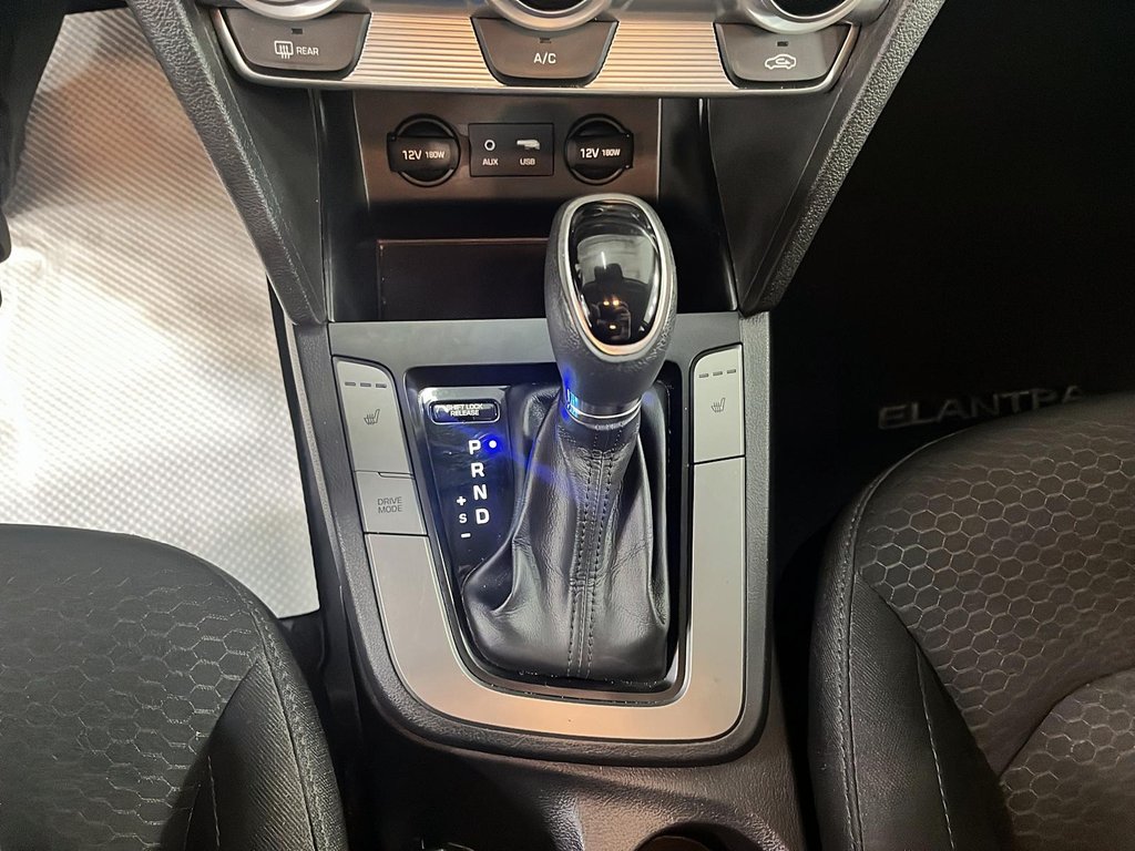 Hyundai ELANTRA  2020 à Québec, Québec - 15 - w1024h768px