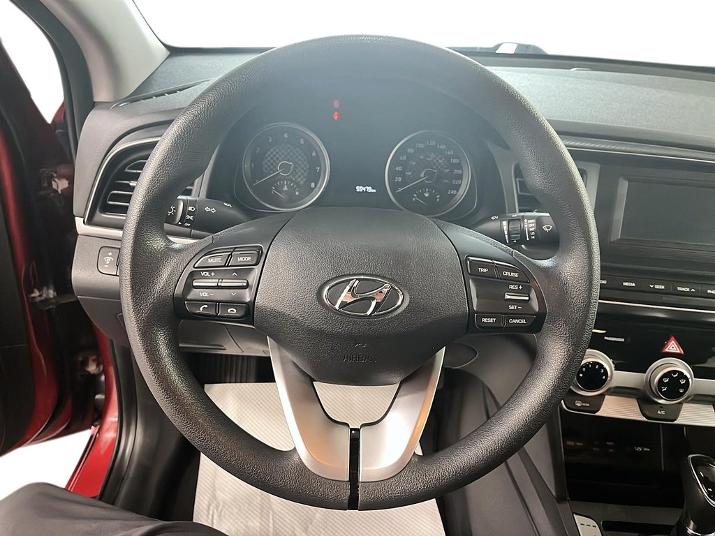 Hyundai ELANTRA  2020 à Québec, Québec - 12 - w1024h768px