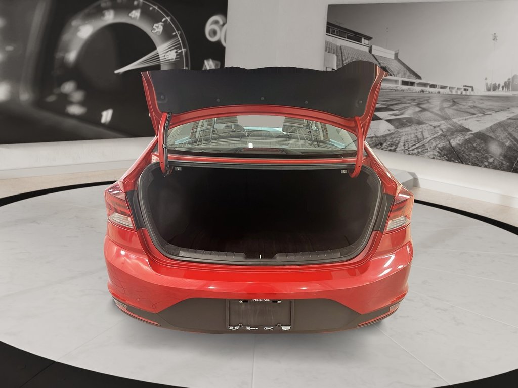 Hyundai ELANTRA  2020 à Québec, Québec - 6 - w1024h768px