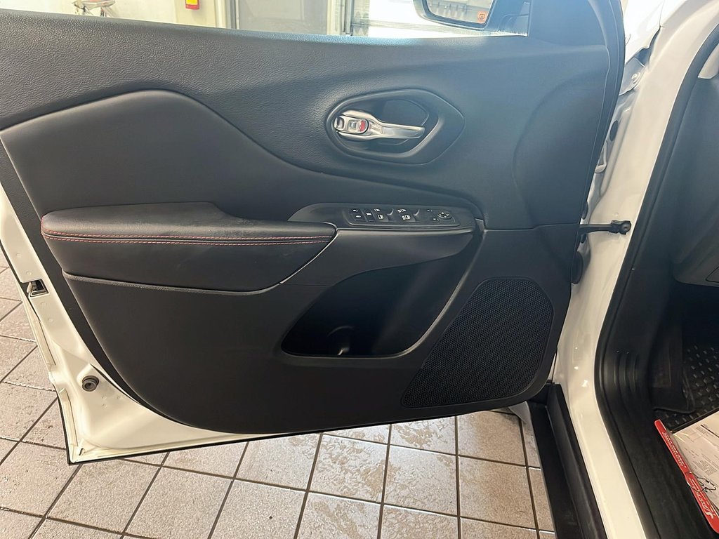 2021 Jeep Cherokee in Quebec, Quebec - 11 - w1024h768px
