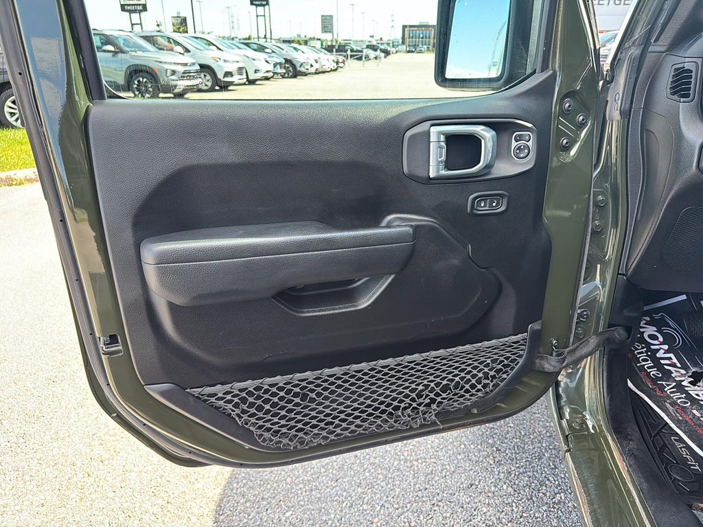 Jeep GLADIATOR SPORT  2022 à Québec, Québec - 9 - w1024h768px