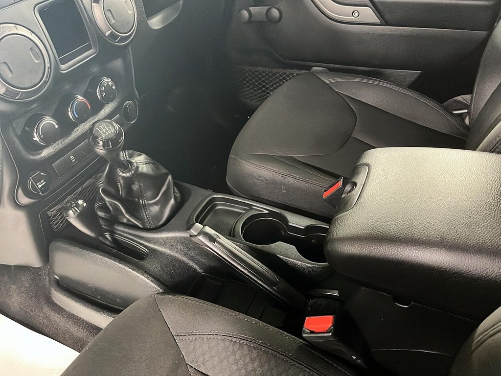 2018 Jeep Wrangler JK in Quebec, Quebec - 10 - w1024h768px