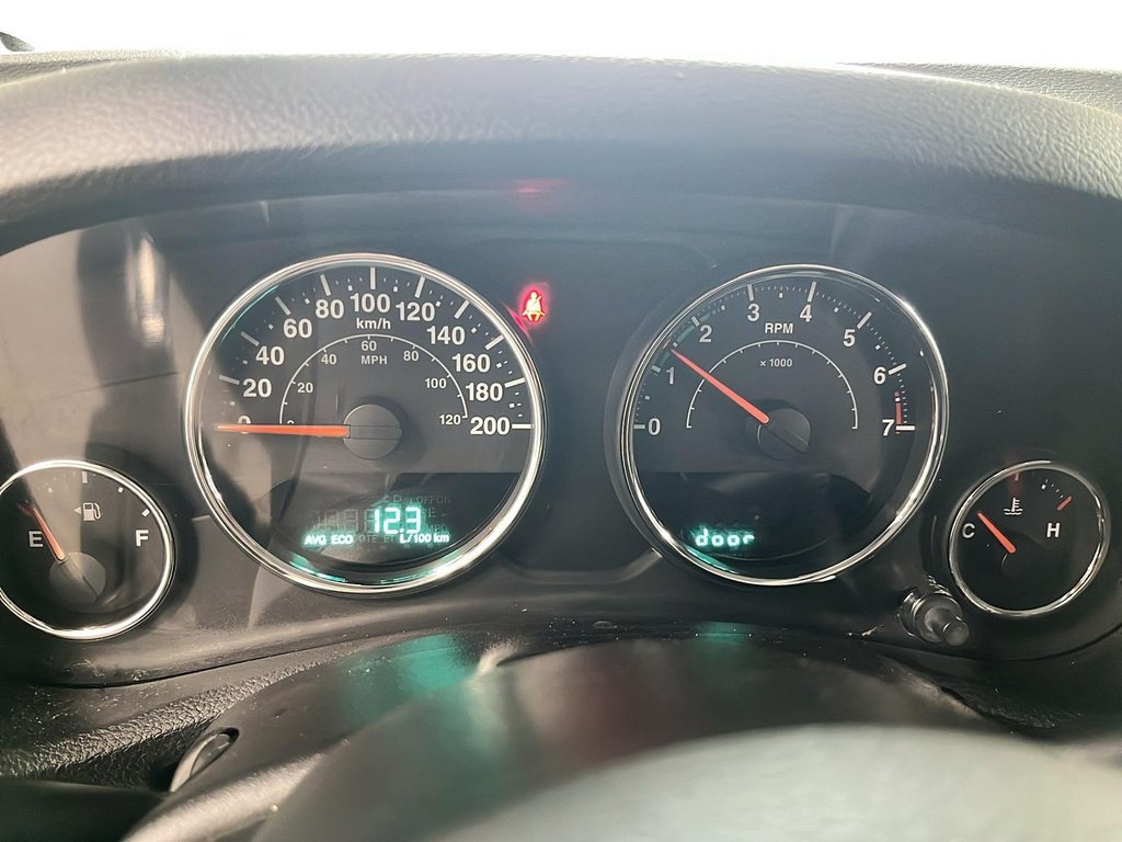 2018 Jeep Wrangler JK in Quebec, Quebec - 14 - w1024h768px