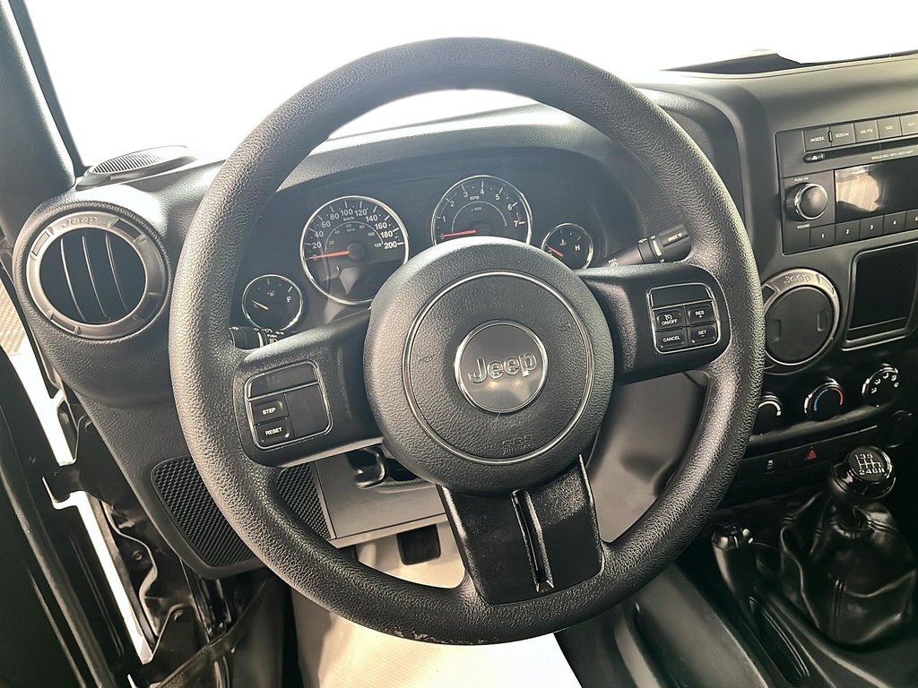 2018 Jeep Wrangler JK in Quebec, Quebec - 12 - w1024h768px