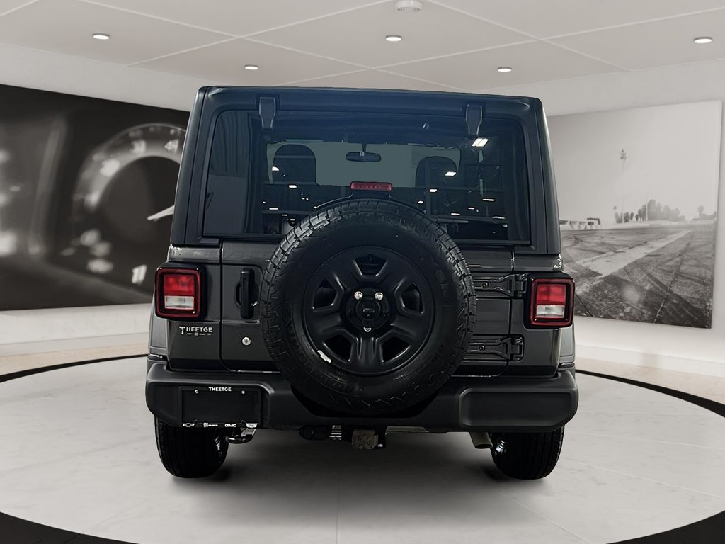 2024 Jeep Wrangler in Quebec, Quebec - 3 - w1024h768px