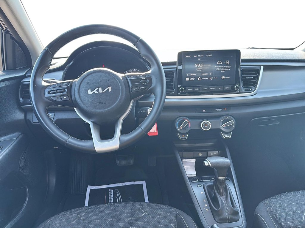 2022 Kia Rio 5-door in Quebec, Quebec - 9 - w1024h768px