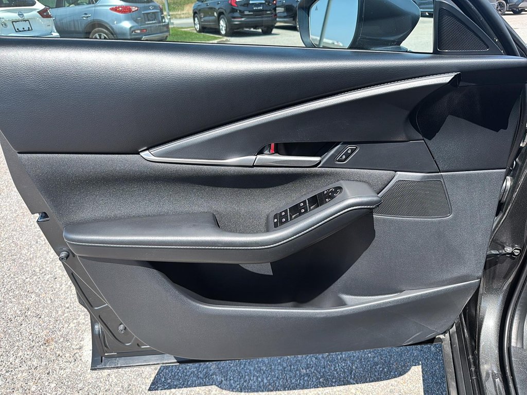 2023 Mazda CX-30 in Quebec, Quebec - 10 - w1024h768px