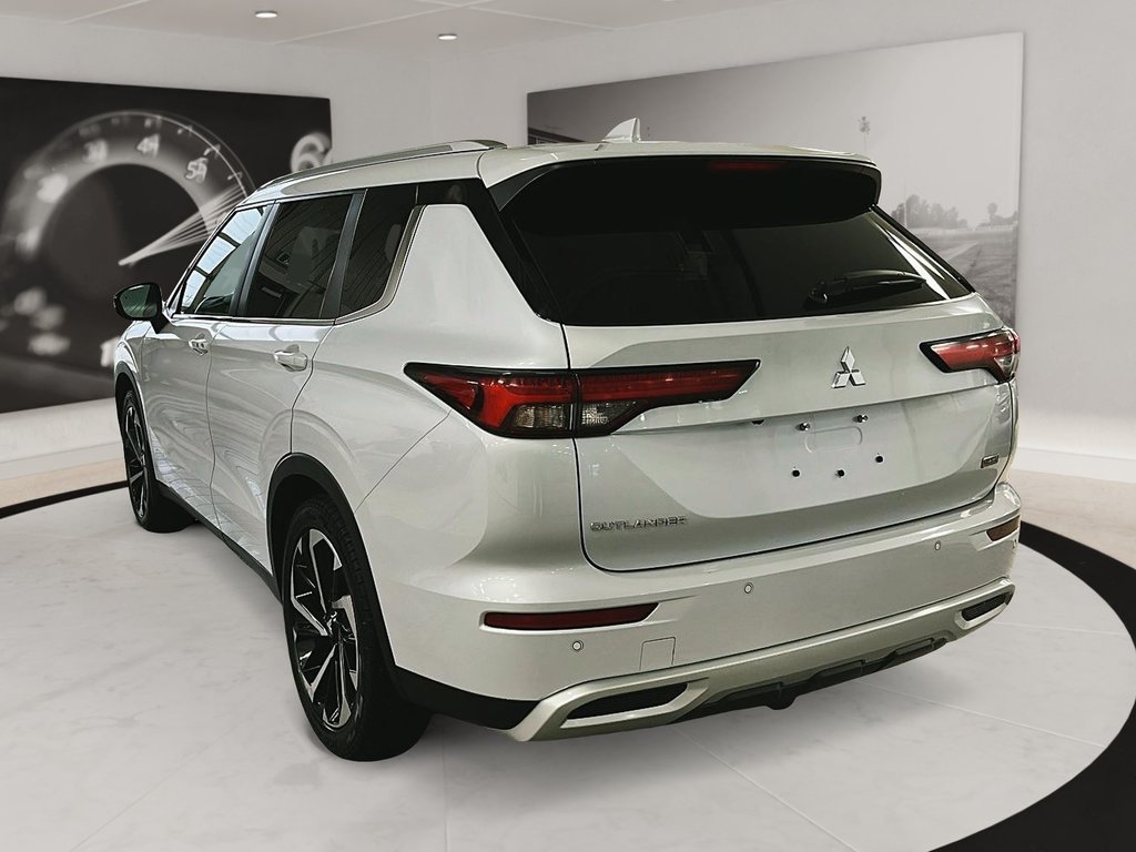 2022 Mitsubishi Outlander in Quebec, Quebec - 4 - w1024h768px