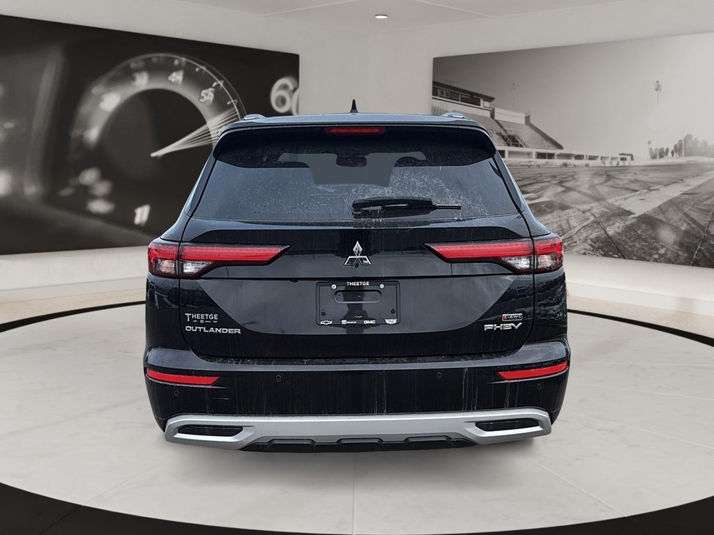 2023 Mitsubishi Outlander in Quebec, Quebec - 3 - w1024h768px