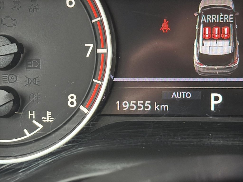 Nissan ROGUE AWD SV  2023 à Québec, Québec - 11 - w1024h768px