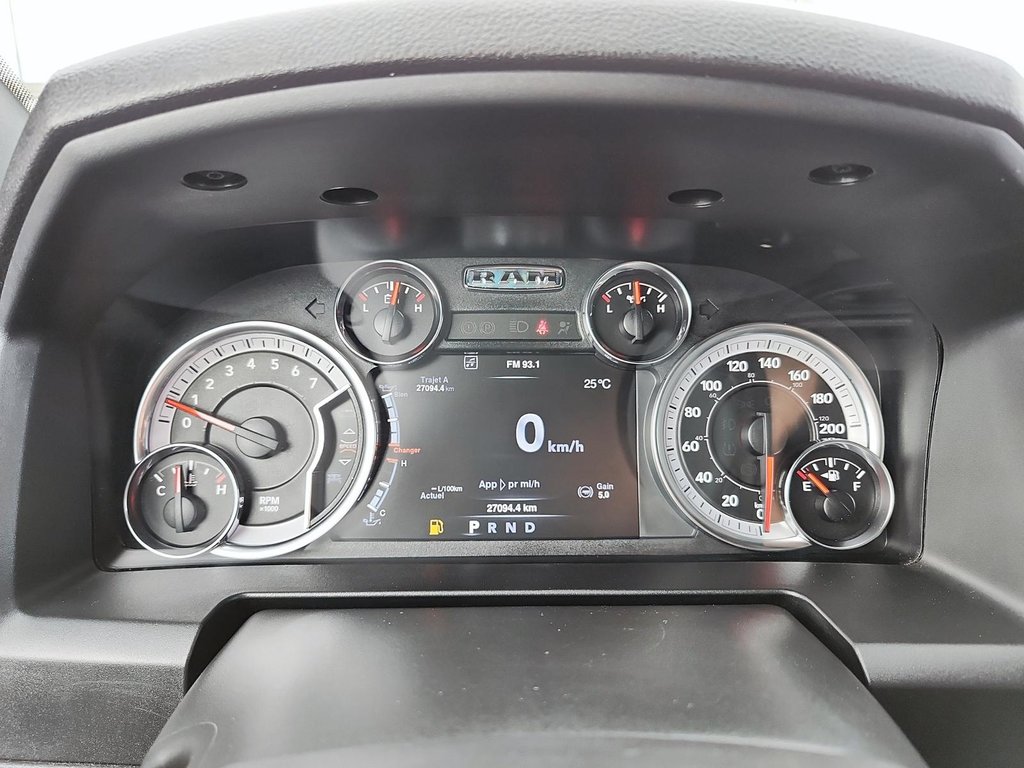 2022 Ram 1500 Classic in Quebec, Quebec - 16 - w1024h768px