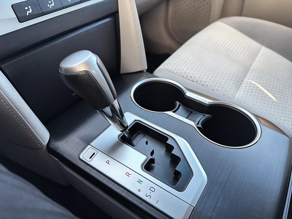 Toyota CAMRY  2012 à Québec, Québec - 12 - w1024h768px