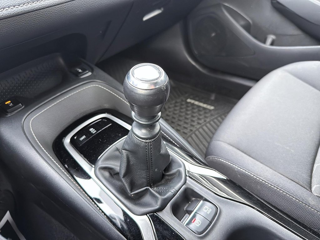 2020 Toyota Corolla Hatchback in Quebec, Quebec - 13 - w1024h768px