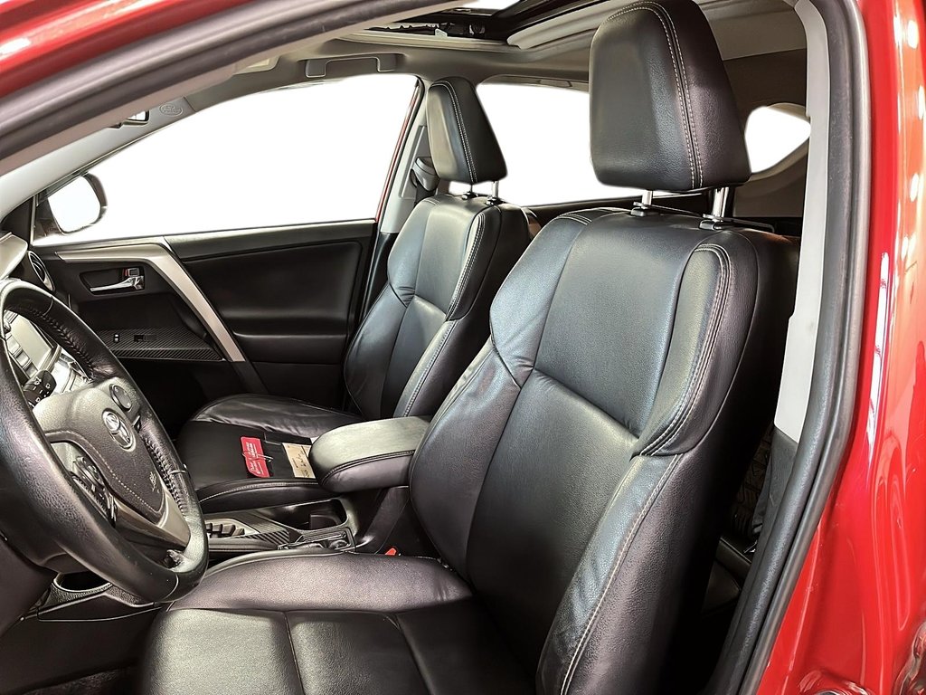 Toyota RAV4  2015 à Québec, Québec - 9 - w1024h768px