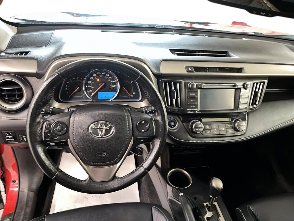 Toyota RAV4  2015 à Québec, Québec - 14 - w1024h768px